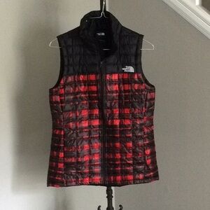 Woman’s North Face puffer vest